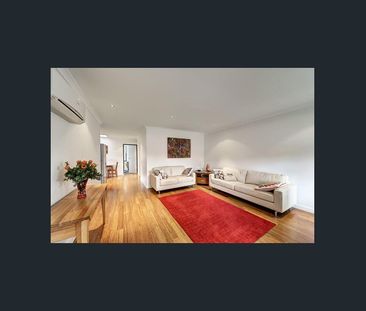 Updated and spacious unit in perfect location! - Photo 1