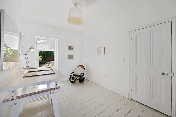 3 bedroom terraced house to rent - Photo 1