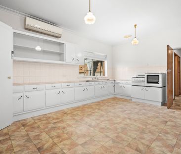 Three Bedroom Home - Large Corner Block - Photo 5