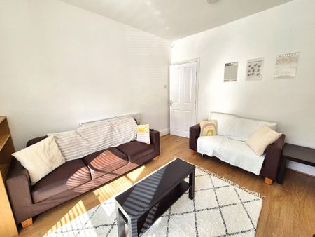 3 bedroom house share to rent - Photo 2