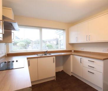 3 bedroom end of terrace house to rent - Photo 4