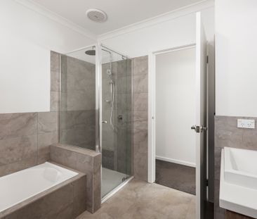 2/1-3 Colthur Street, Reservoir VIC 3073 - Townhouse For Rent | Domain - Photo 5