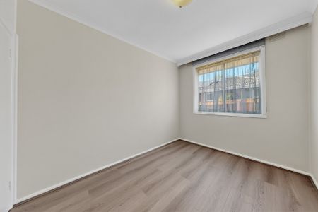 Stylish & Convenient Living in the Heart of Mitcham! - Photo 3