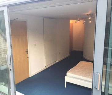 Bedsit, Pallister Terrace, SW15 - Photo 3