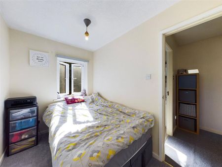 2 bedroom terraced house to rent - Photo 3