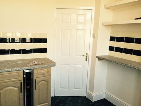 1 Bedroom Flat for Rent in Condor grove, Central, Blackpool, FY1 - Photo 4