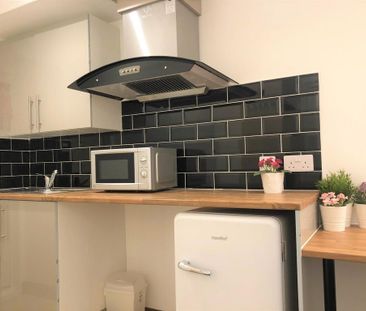 Studio to rent - Photo 6