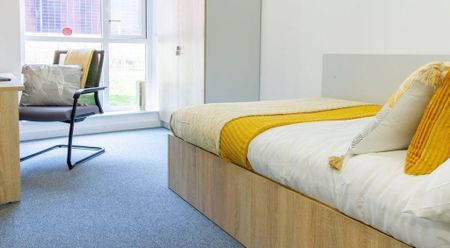 1 bedroom in a flat share to rent - Photo 5