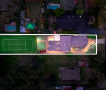 Grand family home with tennis court in Beecroft Public Catchment - Photo 1