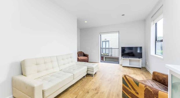 City Fringe Townhouse - Photo 1