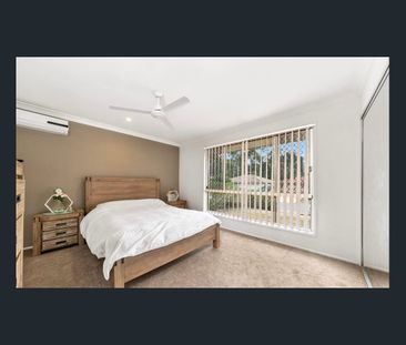 Spacious Family Home - Heart of Bellmere! - Photo 6