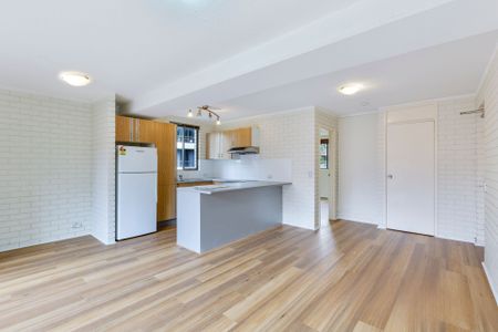 Stylish 1-Bedroom Unit in the Heart of Surfers Paradise - Photo 3