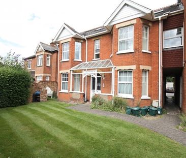 Chobham Road, Woking - Photo 2