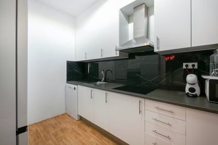 Carrer d'Homer, Barcelona, Catalonia 08023 - Photo 4