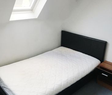 1 bedroom in a house share to rent - Photo 6