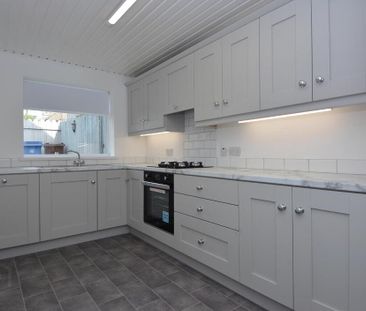 35 Crosby Street, Bangor, BT20 5EQ - Photo 2