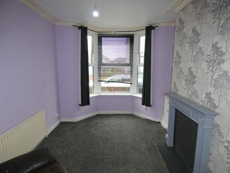 2 bedroom end of terrace house to rent - Photo 2