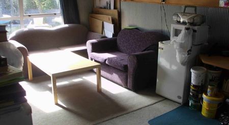 PET FRIENDLY FAMILY HOME IN WESTLAKE ZONE - Photo 2