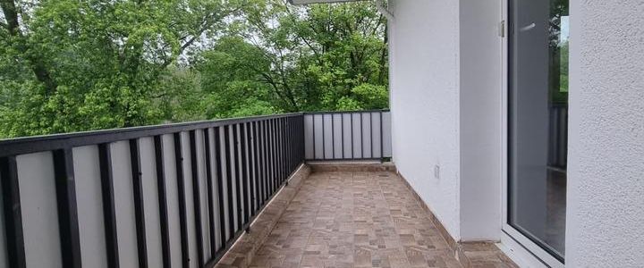 Bezugsfertig ab März 2026! Renovierte 2-Zimmer-Wohnung mit Balkon in grüner Wohnlage - Photo 1