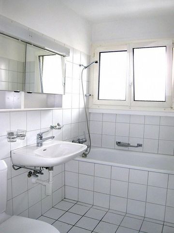 Zentrale 4.5-Zimmerwohnung in Adliswil per 01.12.2025 zu vermieten - Foto 3