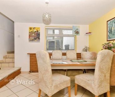 3 bedroom terraced house to rent - Photo 2