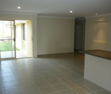 Perfect location - Photo 2