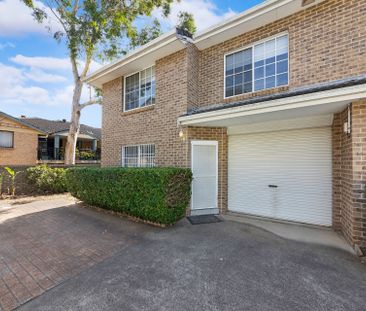 Modern 3-Bedroom + Study Townhouse in Prime North Parramatta Location - Photo 5