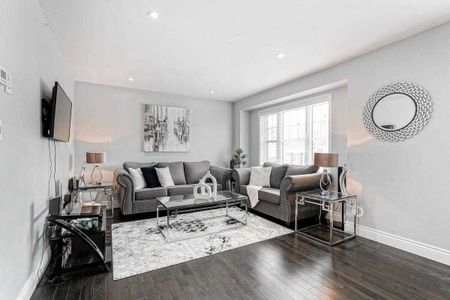 For Lease - 15 Vanhorne Close, Brampton, Ontario - Photo 3