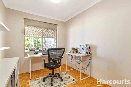 “Spacious 3-Bedroom Home with Multiple Living Zones in Clarkson” - Photo 4