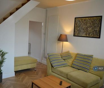 2 bedroom terraced house to rent - Photo 3