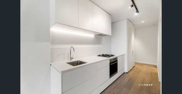 LOCATION, LIFESTYLE AND AMENITIES! - Photo 1