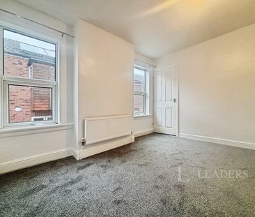 3 bedroom end of terrace to rent Stafford Street, WS12 - Photo 5