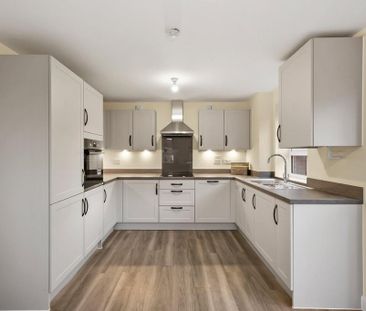 4 bedroom detached house to rent - Photo 1