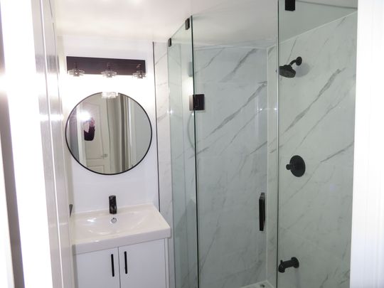 For Lease - 33 Elm Drive Unit# 406, Mississauga, Ontario - Photo 1