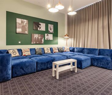 1 bedroom in a flat share to rent - Photo 2