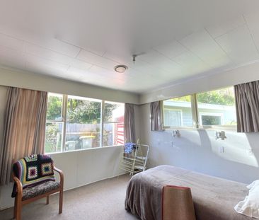 Paraparaumu Beach - 2 bedrooms - Photo 2