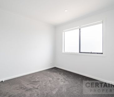 29 Andre Walk, Truganina, Vic 3029 - Photo 1