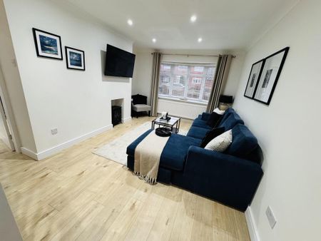 2 bedroom semi-detached house to rent - Photo 5