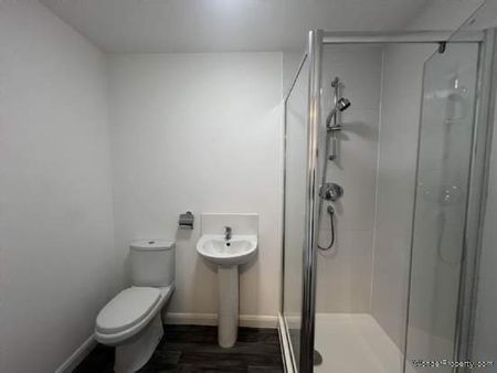 1 bedroom property to rent in Salford - Photo 5