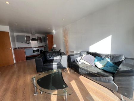 2 bedroom flat to rent - Photo 4