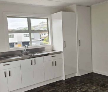 Seaside apartment in Bucklands Beach - Photo 5