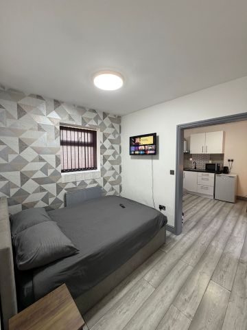 1 Bed Flat, Cheetham Hill Road, M8 - Photo 5