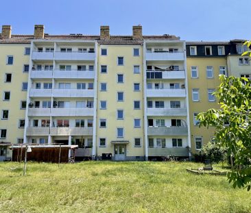 * Helle Einraumwohnung mit Balkon im Herzen der Neustadt wartet auf... - Photo 1