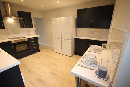 1 bedroom in a house share to rent - Photo 5