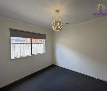 “Spacious Family Living” - Photo 4