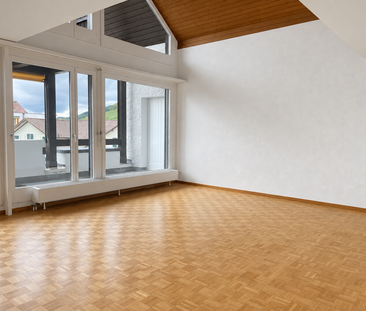 Charmante 4.5-Zimmer-Maisonettewohnung an zentraler Lage - Photo 1