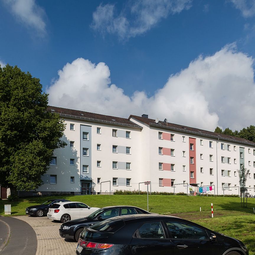 Ab sofort frei! Schöne Wohnung mit Balkon - Photo 1