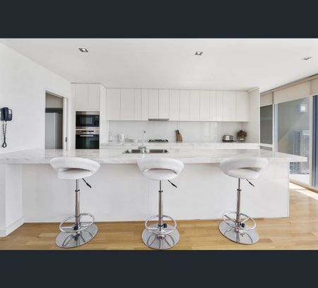 302/100 The Esplanade, Torquay, Vic 3228 - Photo 2
