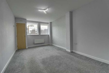 High Street, Cosham, PO6 - Photo 4