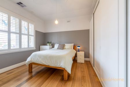 Stunning Architecturally Designed Family Home - Photo 5